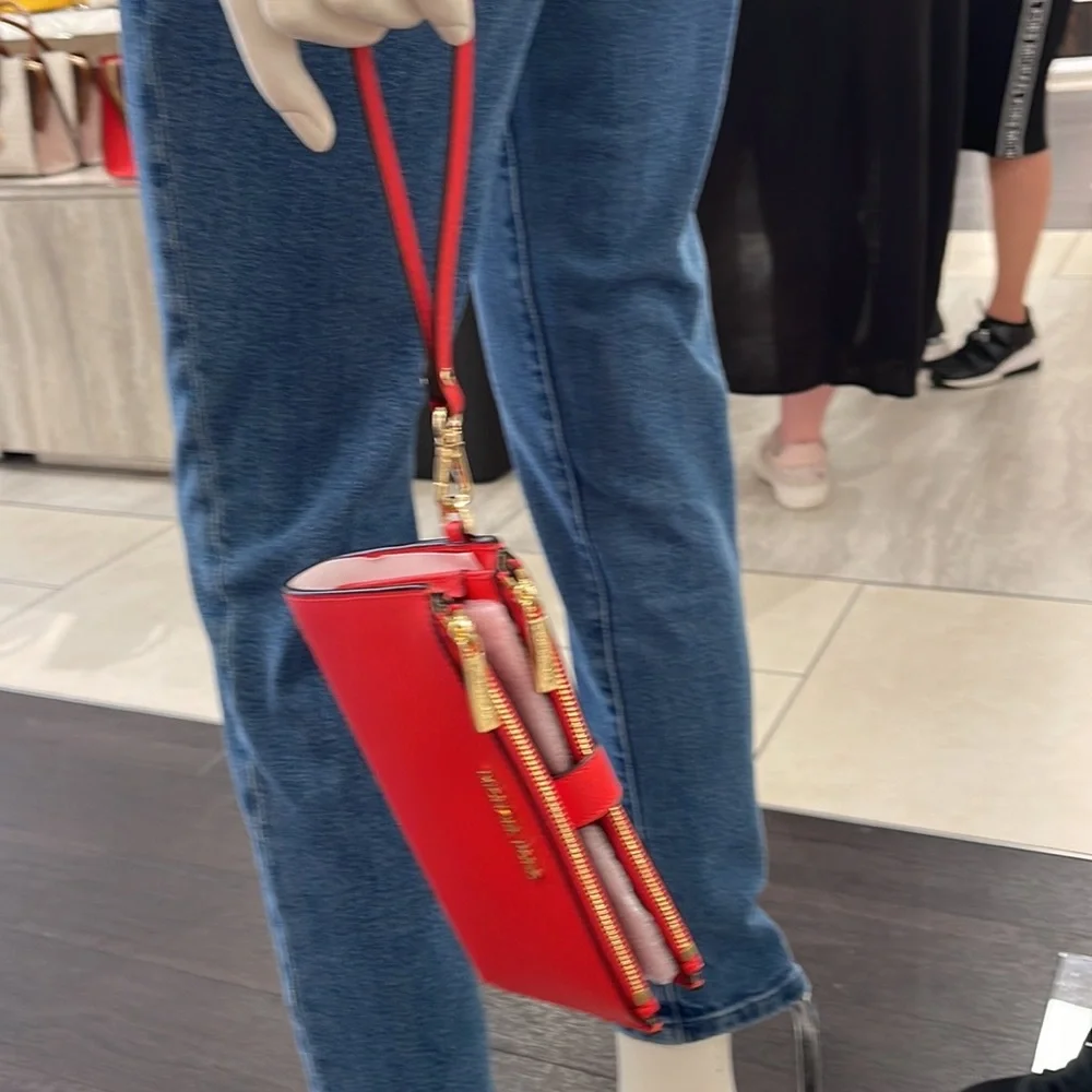 Michael Kors Jet Set Travel Large Double Zip Leather Wristlet phone holder NWT